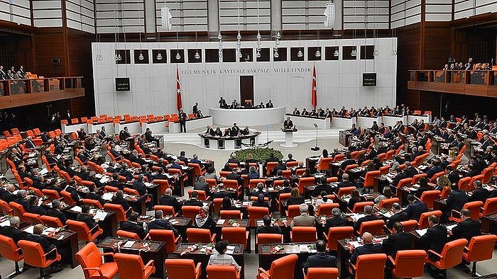 Varlıklarını TL'ye Dönüştüren Kurumlara Vergi İstisnası Geldi