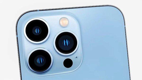 9to5Mac’te yer alan haberde iPhone 15 Pro modelleri için 5X optik zoom yeteceğine sahip bir periskop kamera kullanılacağı belirtildi.