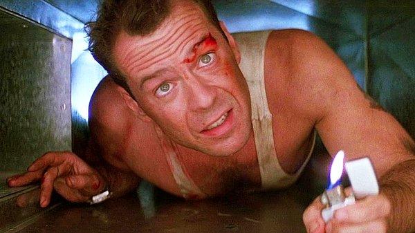 2. Die Hard / Zor Ölüm (1988) - IMDb: 8.2