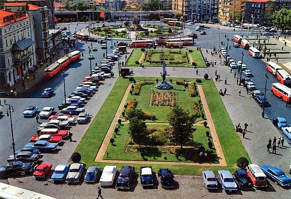 8. Taksim Meydanı, İstanbul, 1968.