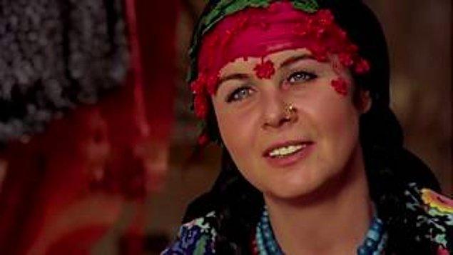 Türk Sinemasının Yıldızı Fatma Girik'in Mutlaka Yeniden İzlememiz Gereken 17 Filmi