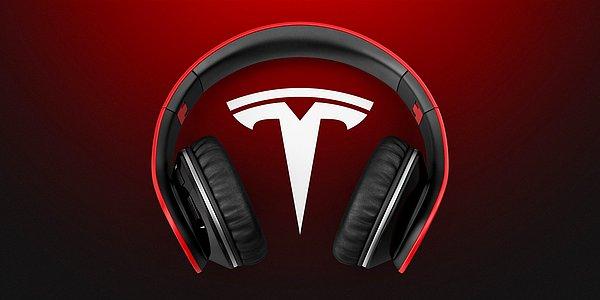 Sızıntılara göre Tesla, kulaklık çeşitleri, mikrofon ve megafon gibi birçok ses ürünü için patent başvurularında bulundu. Ocak ayının ilk günlerinde patent başvurularının gerçekleştirildiği iddia edildi.