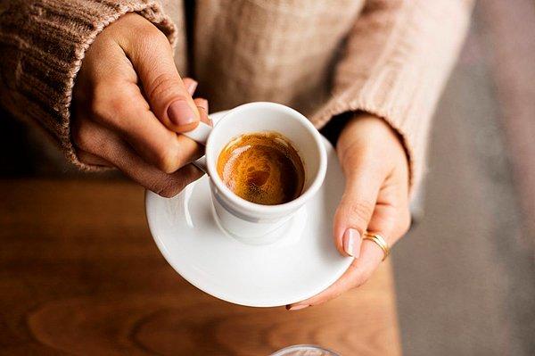 Kansere karşı kafeinli kahve, kafeinsiz kahveden daha iyi bir koruma sağlıyor!