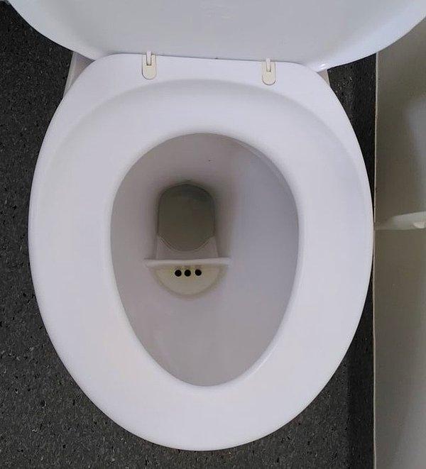 15. "İsveç'te bir tuvalette gördüm. Bunun ne işe yaradığını bilen var mı?"