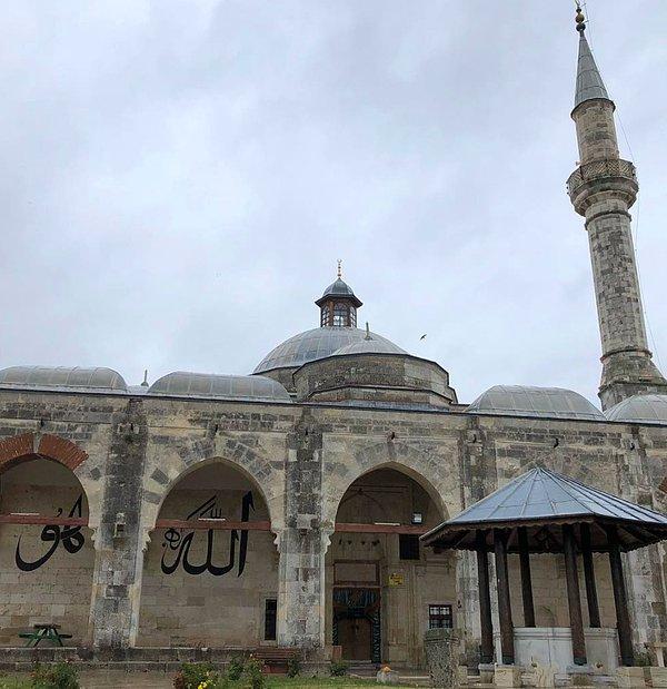 16. Muradiye Camii