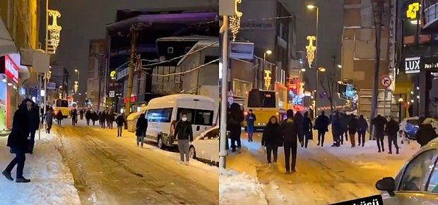 İstanbul'da İtmek İçin İndikleri Otobüse Geri Binemeyip Peşinden Koşan Yolcuların Güldüren Görüntüleri