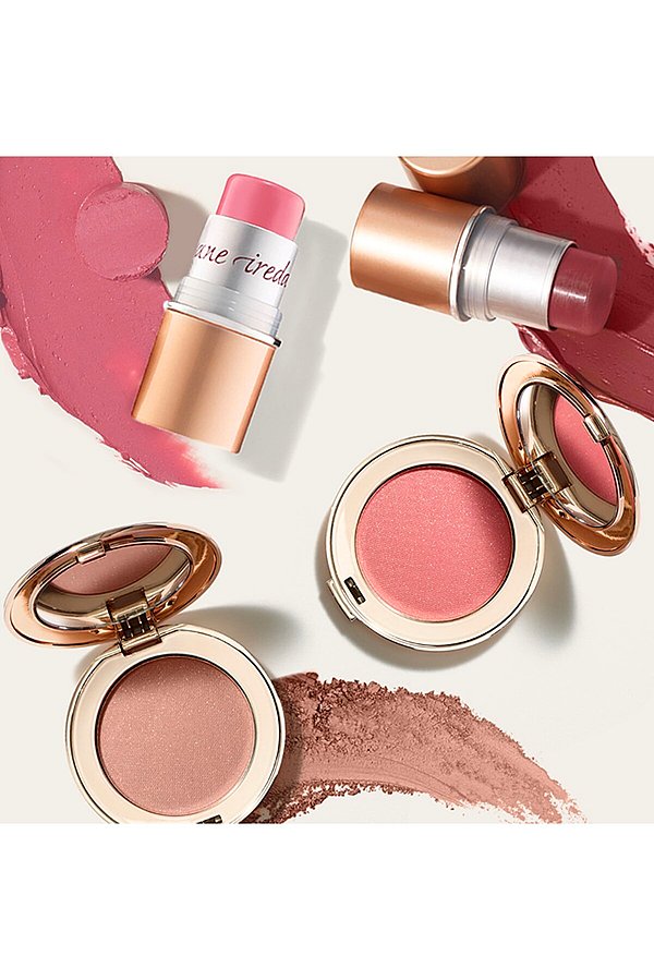 3. Yüzün her bölümünde rahatlıkla kullanılabileceğiniz Jane Iredale allık!