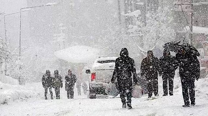 Bugün Hava Nasıl Olacak? Soğuk Hava Yurdu Terk Ediyor mu? İşte 30 Ocak Pazar MGM Hava Tahminleri