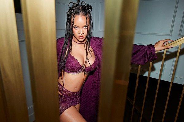 Başarılı şarkıcı ve iş insanı Rihanna'yı hepimiz severek takip ediyoruz biliyorsunuz ki...
