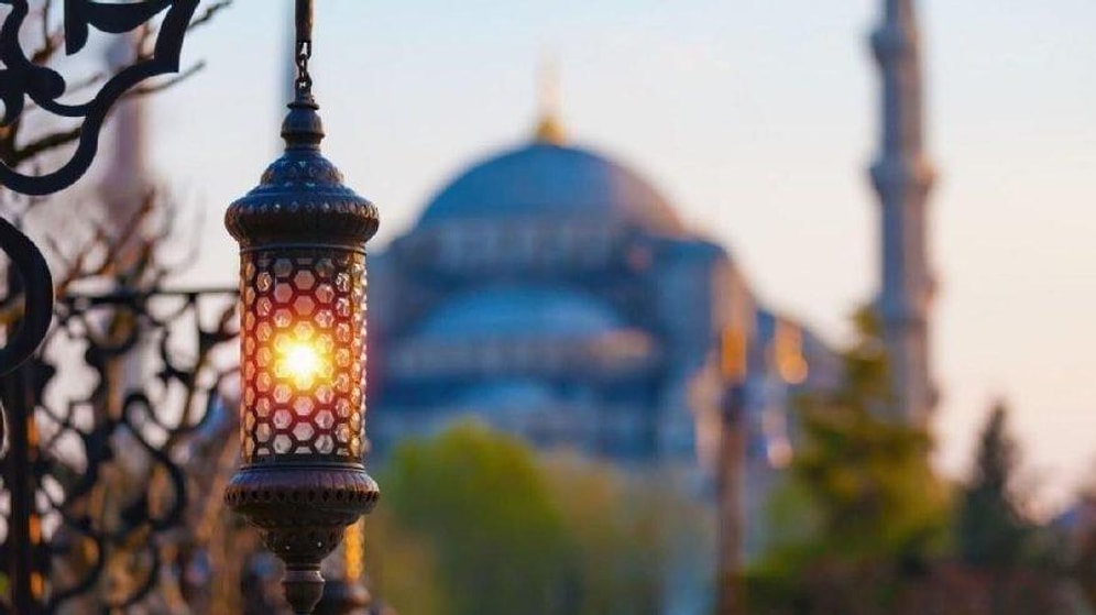 Kandil Gecesi Ne Yapılır? Peygamber Efendimiz Regaip Kandili'nde Neler Yapardı? Kandil Gecesi İbadetleri...