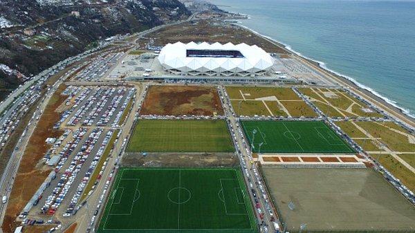 Trabzon'da 40 bin kişilik stadyumun da bulunduğu dolgu alanın yer yer çöktüğü, yer yer yükseldiği bilimsel olarak kanıtlandı.