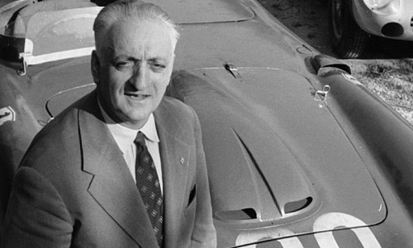 Efsanevi yarış arabası sürücüsü ve otomobil imalat devi Enzo Ferrari'nin biyografi filmi 'Ferrari' için oyuncu seçmeleri tamamlandı.