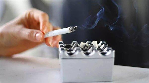 Sigara ile başlayalım. 2012 yılında ortalama 5.50 TL ile satılan sigara, 2022 Türkiye’sinde 23 TL’yi gördü.