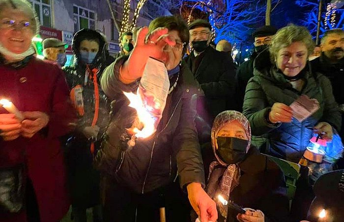 AKP'li Mahir Ünal: 'Bu Zamları Devlet Yapmıyor'