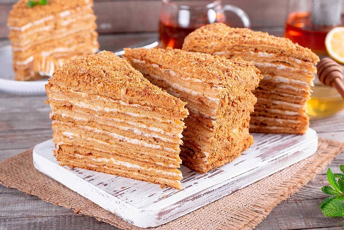 Ballı Medovik Tarifi: Ballı Medovik Nasıl Yapılır? Ballı Medovik Malzemeleri Nelerdir?