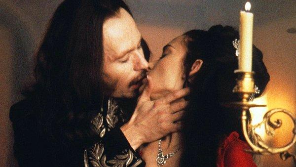 10. Winona Ryder ve Gary Oldman — Dracula (1992)