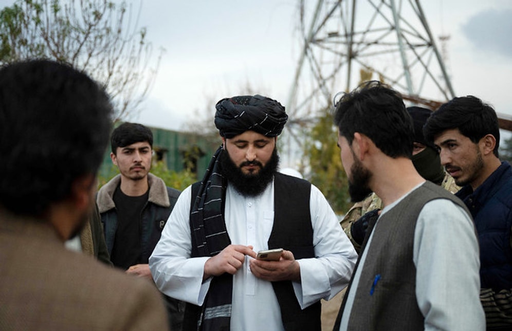 Taliban Keskin Nişancıyı Belediye Başkanı Yaptı