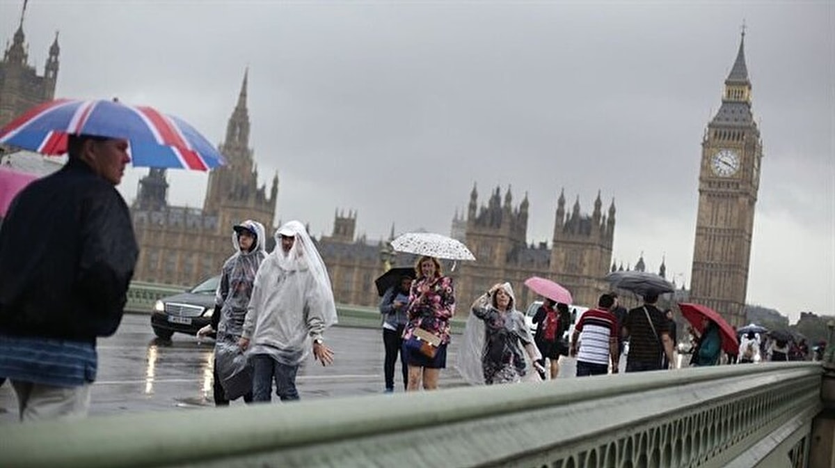 Море в лондоне. Улицы лондона биг бен. Климат лондона. Тауэрский мост интересные факты. 2 недели в лондоне.