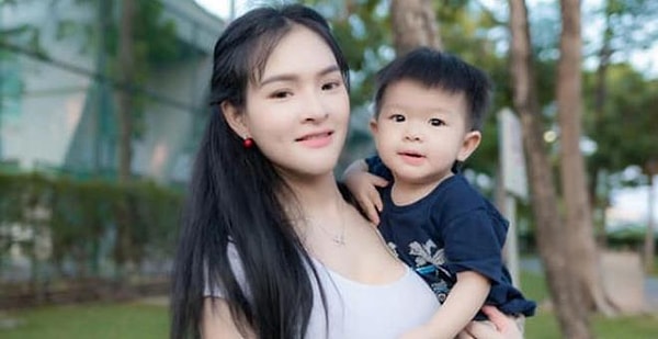 Маленький мальчик умер через несколько часов после того, как его доставили в больницу.