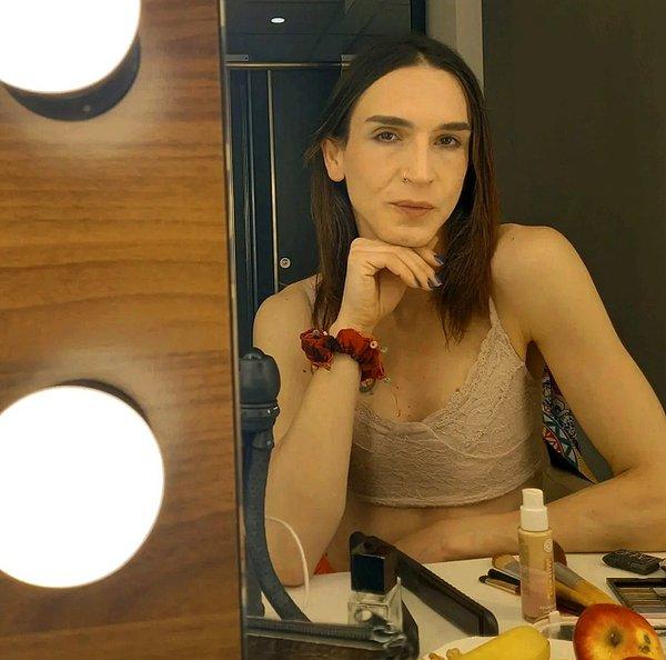 9. Geçtiğimiz günlerde trans birey olduğunu açıklayan Çukur dizisinin Timsah Celil'i Ahmet Melih Yılmaz yeni açıklamalarda bulundu!