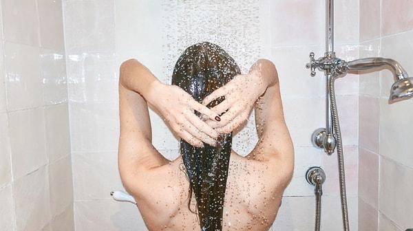 2. Kendinizi iyi hissetmek için duştan daha iyisi olamaz. Özellikle yaz aylarında duş almak temizlik ve ferahlık veriyor.