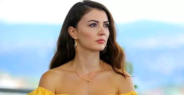 Burcu Özberk Kimdir, Kaç Yaşında?