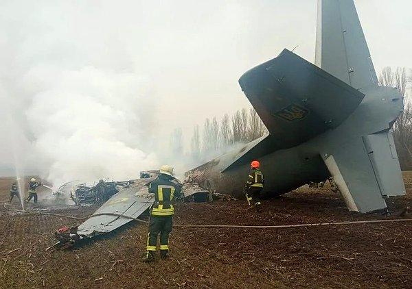 16.10 | Ukrayna Büyükelçisi Bodnar: "Askeri kargo uçağımız düşürüldü, 10 askerimiz hayatını kaybetti"