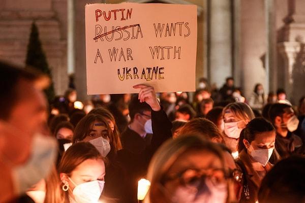 00.00 | Rusya'nın Ukrayna'ya saldırısı dünya genelinde protesto edildi.