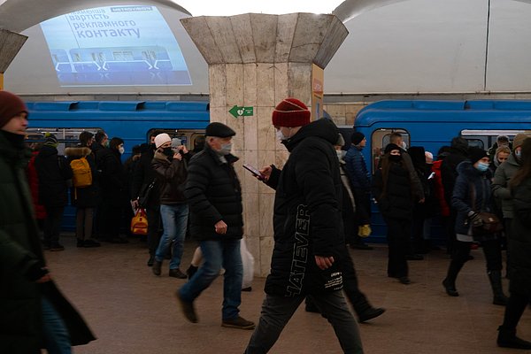 Rusya tarafından işgal edilen Ukrayna’da da bir anlamda savaşın neticelerini yansıtan bilgileri paylaştı.