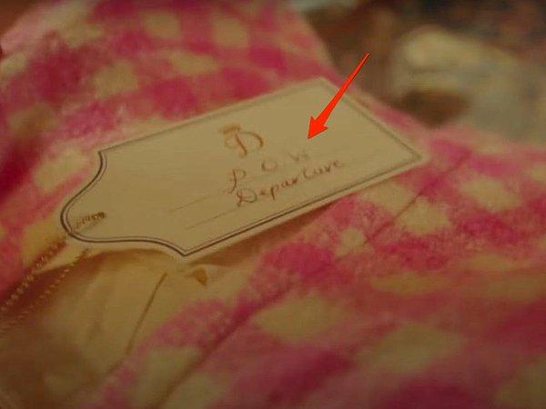 7. Pablo Larraín imzalı Spencer filmindeki kıyafetlerin etiketlerine dikkat ettiniz mi?