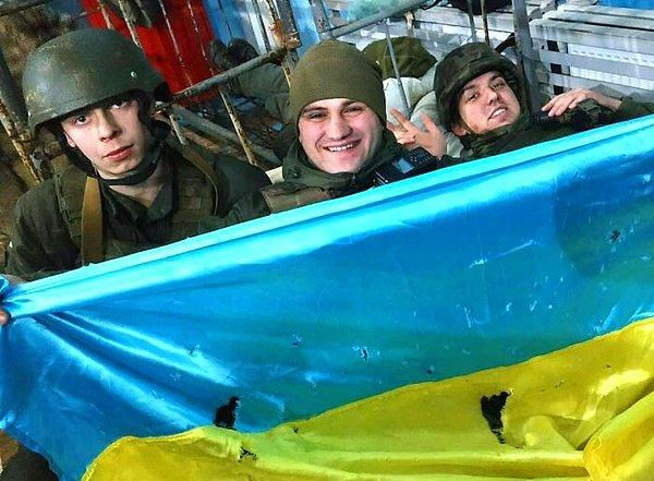 9. "Bugün Kiev'in yakınındaki Hostomel Havalimanı'nı tekrardan geri alan askerler."