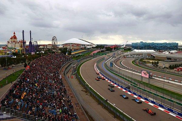 4. Formula 1, Rusya Grand Prix'ini takviminden çıkarttı.