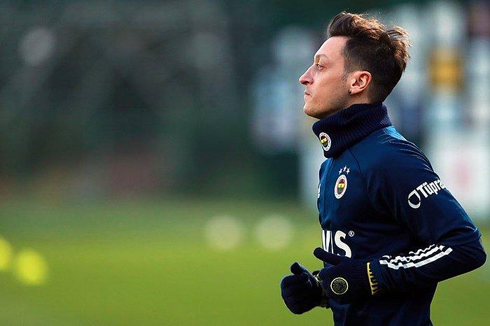 Fenerbahçe, 'Mesut Özil’in Kulüpten Alacakları Ödenmediği İçin Oynamadığı' Yönündeki İddialara Cevap Verdi