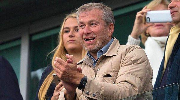 Bu açıklamanın ardından da Chelsea kulübünün sahibi Rus milyarder Roman Abramovich’in Vladimir Putin ile olan ilişkilerinden dolayı İngiltere’de yaşamasının yasaklandığı iddia edilmişti.