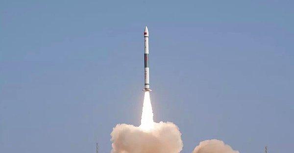 Çin’in Pekin şehrinde GalaxySpace firması tarafından tasarlanan uydular, Long March 2C roketiyle yörüngeye fırlatıldı.
