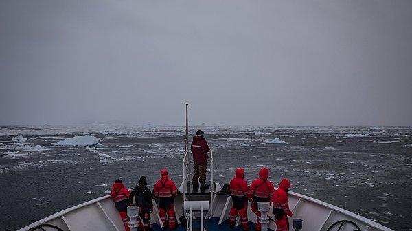 Geçtiğimiz ay Türk bilim insanları 21 süren yolculuğun ardından Türkiye’den 14 bin 430 kilometre uzaklıktaki Antarktika’ya ulaşmıştı.