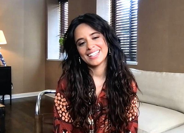 'Familia' adlı üçüncü albümünden önce single ile aramızda olan Camila, BBC’nin 'The One Show' adlı programına konuk olarak katıldı.