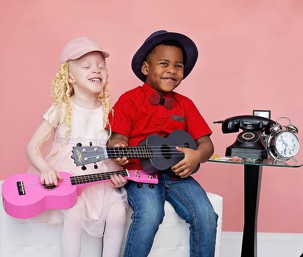 «Конечно, они получают столько внимания из-за своей уникальности, но они такие же, как и другие обычные дети»