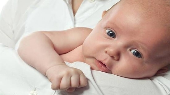 Bebeklerde Şaşılık Belirtileri ve Tedavisi…