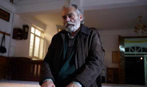 Show TV'de yayınlanan Baba dizisinde canlandırdığı Emin Saruhanlı karakteri de, hazırladığımız 'Haluk Bilginer'in efsane karakterleri' listesine adını altın harfler ile yazdıracak gibi duruyor!