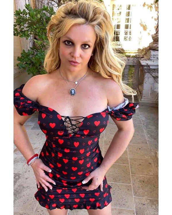 İnsanlar kürtajın genellikle zor bir seçim olmadığını, fakat Britney'nin dindarlığının bu 'içsel savaş'ta büyük bir etken olabileceğini düşünüyor.