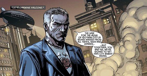 1. Reeves'in en sevdiği Batman çizgi romanlarından biri olan Batman: Year One'da, Catwoman, Falcone'un yüzünü çiziyor.