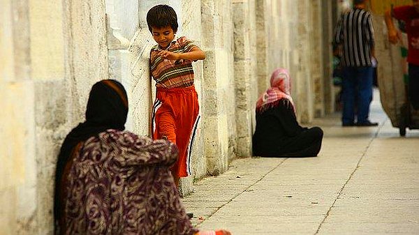 Tabii bir de dilenciliği artık bir yaşam biçimi olarak benimsemiş insanlar var.