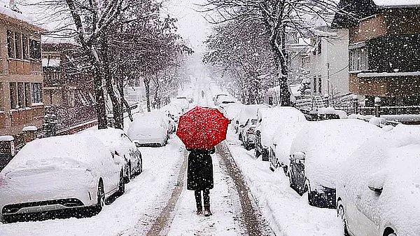 Meteoroloji Genel Müdürlüğü'nün Raporu'na Göre İstanbul'da Hava Durumu ve Yağışlar Şu Şekilde Olacak;