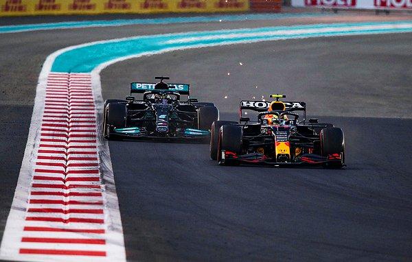 2022 Formula 1 sezonunun ilk yeniliklerinden birisi Sprint yarışlarında olacak. Sprint yarışlarında ilk 3'e değil ilk 8'e girene puan verilecek.