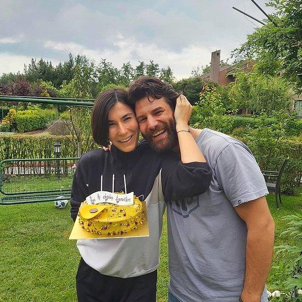 Değişimiyle dikkat çeken oyuncu Çağkan Çulha, 2019 yılında avukat İpek Ertuğral ile evlendi. Yine bir süre ekranlara ara veren Çulha şimdi Adı Sevgi dizisinde yer almaya başlayacak.