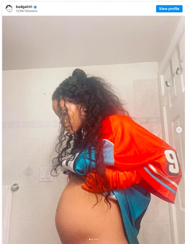 Но все изменилось с тех пор, как Рианна подтвердила, что у нее будет ребенок, и будущую маму похвалили за ее нетрадиционный стиль для беременных, которая выдвинула ее на первый план.