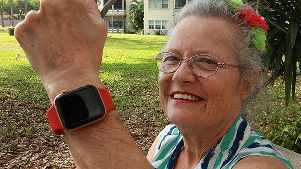 Apple Watch’ın sağlık özellikleri bu sefer yaşlı bir kadının kanserini erken teşhis etmeyi başardı.