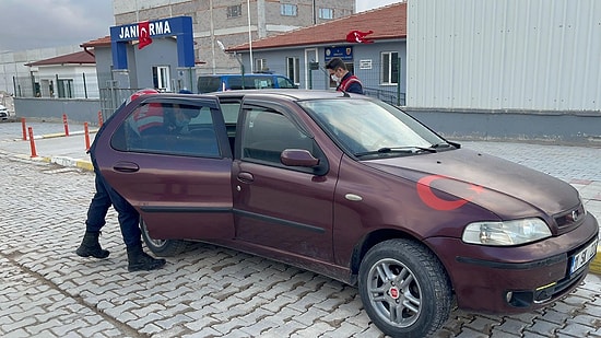 Husumetlisini Silahla Başından Vurup, Aracıyla Jandarmaya Götürdü