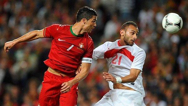 Milli takımımızın efsane mücadele ettiği Euro 2008'de açılış maçını Portekiz'e karşı 2-0 kaybetmiştik fakat İsviçre ve Çekya'yı mucizevi bir şekilde yenerek gruptan çıkmayı başarmıştık.